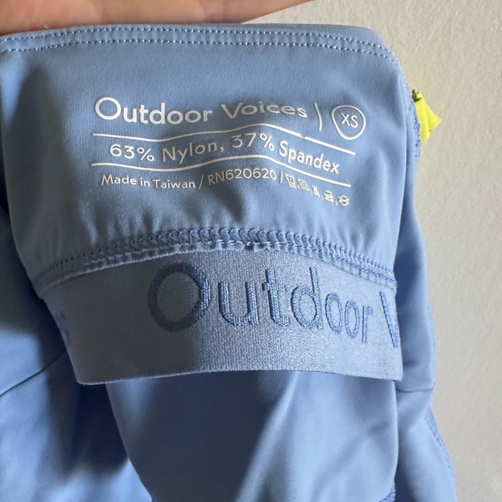 Outdoor Voices Blue/Yellow Cropped Shelf Bra Athletic Brami size XS EUC - Picture 5 of 6